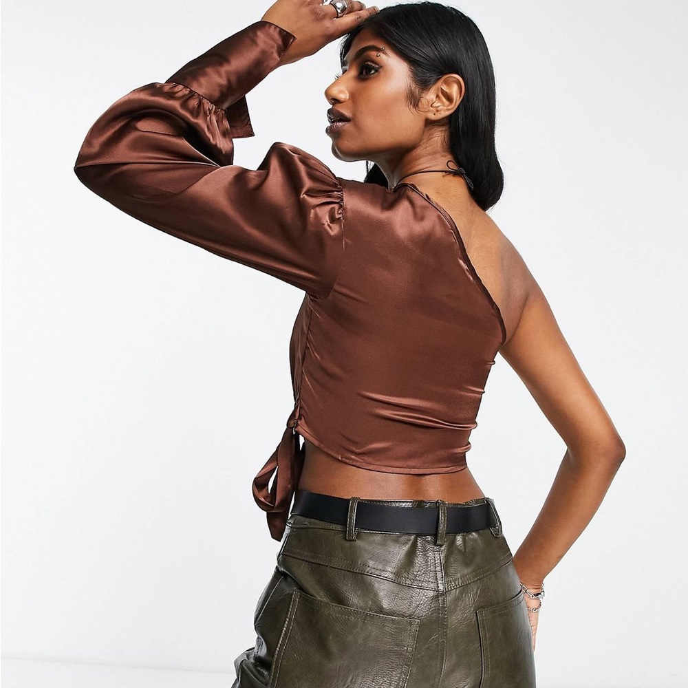 Top - Picture 2 of 3